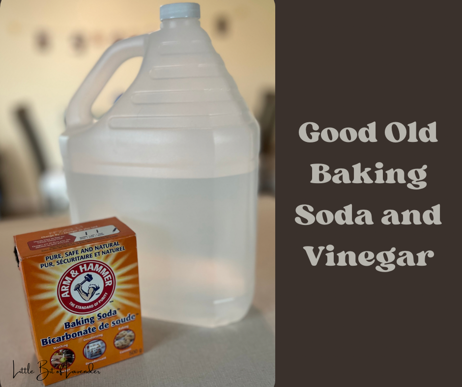 Good Old Baking Soda and Vinegar – My Favourite Cleaning Hacks